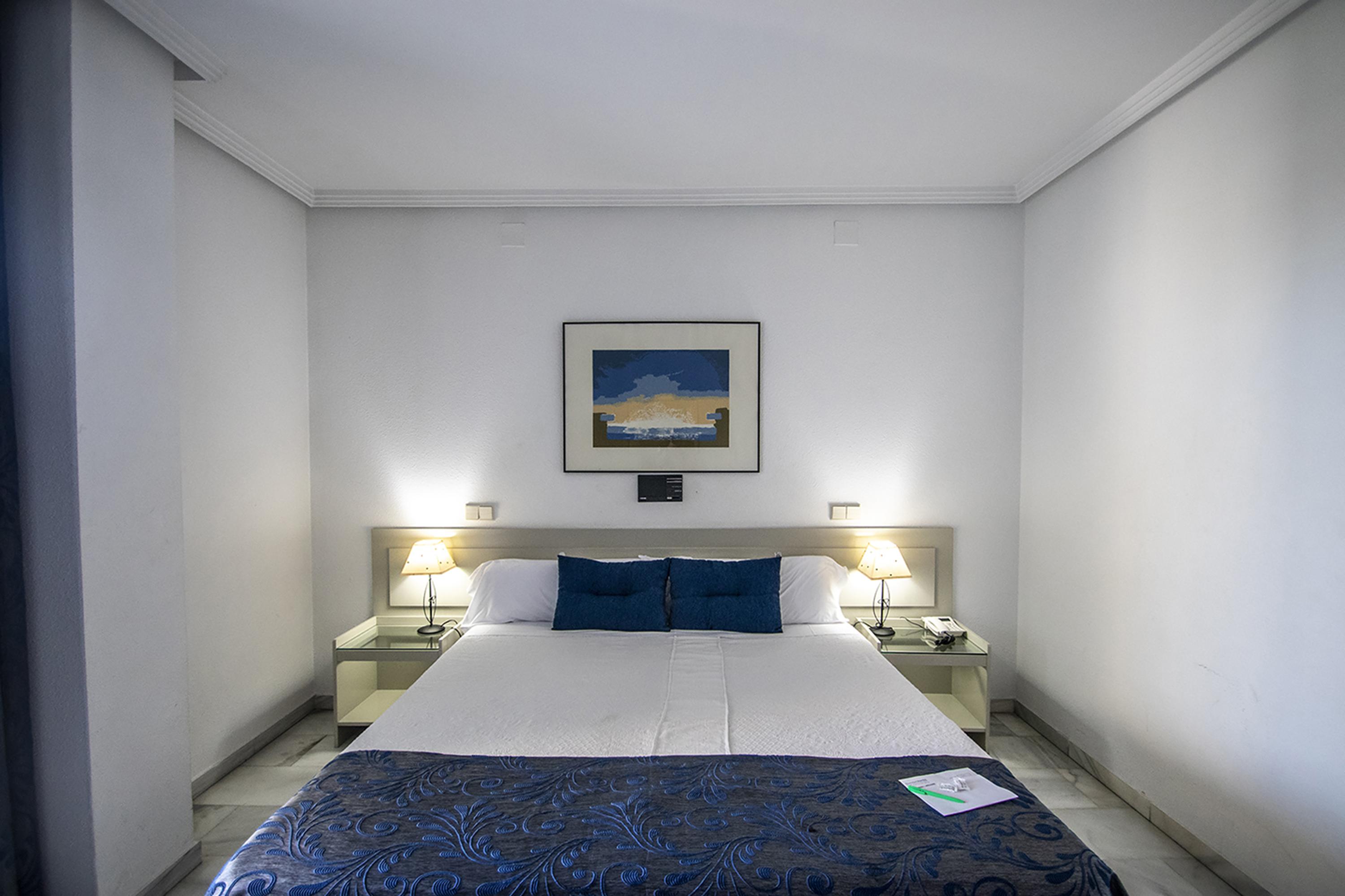 Hospedium Hotel Apartamentos Simon Verde Майрена-дель-Альхарафе Екстер'єр фото