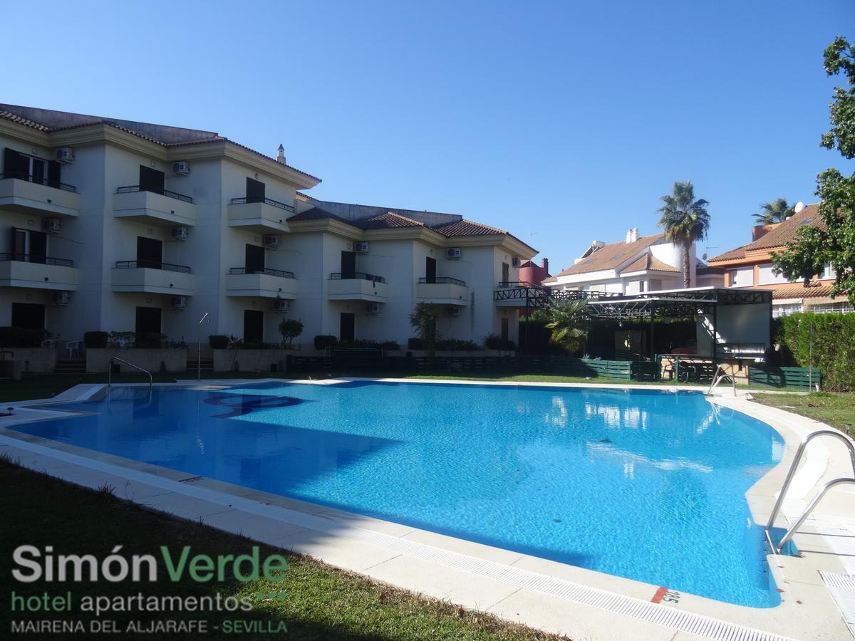Hospedium Hotel Apartamentos Simon Verde Майрена-дель-Альхарафе Екстер'єр фото
