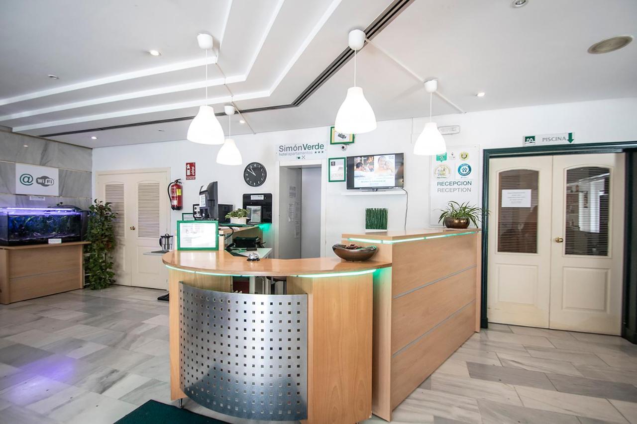 Hospedium Hotel Apartamentos Simon Verde Майрена-дель-Альхарафе Екстер'єр фото